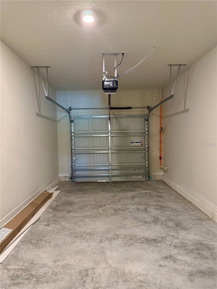 EMERALD POINTE - Residential Lease