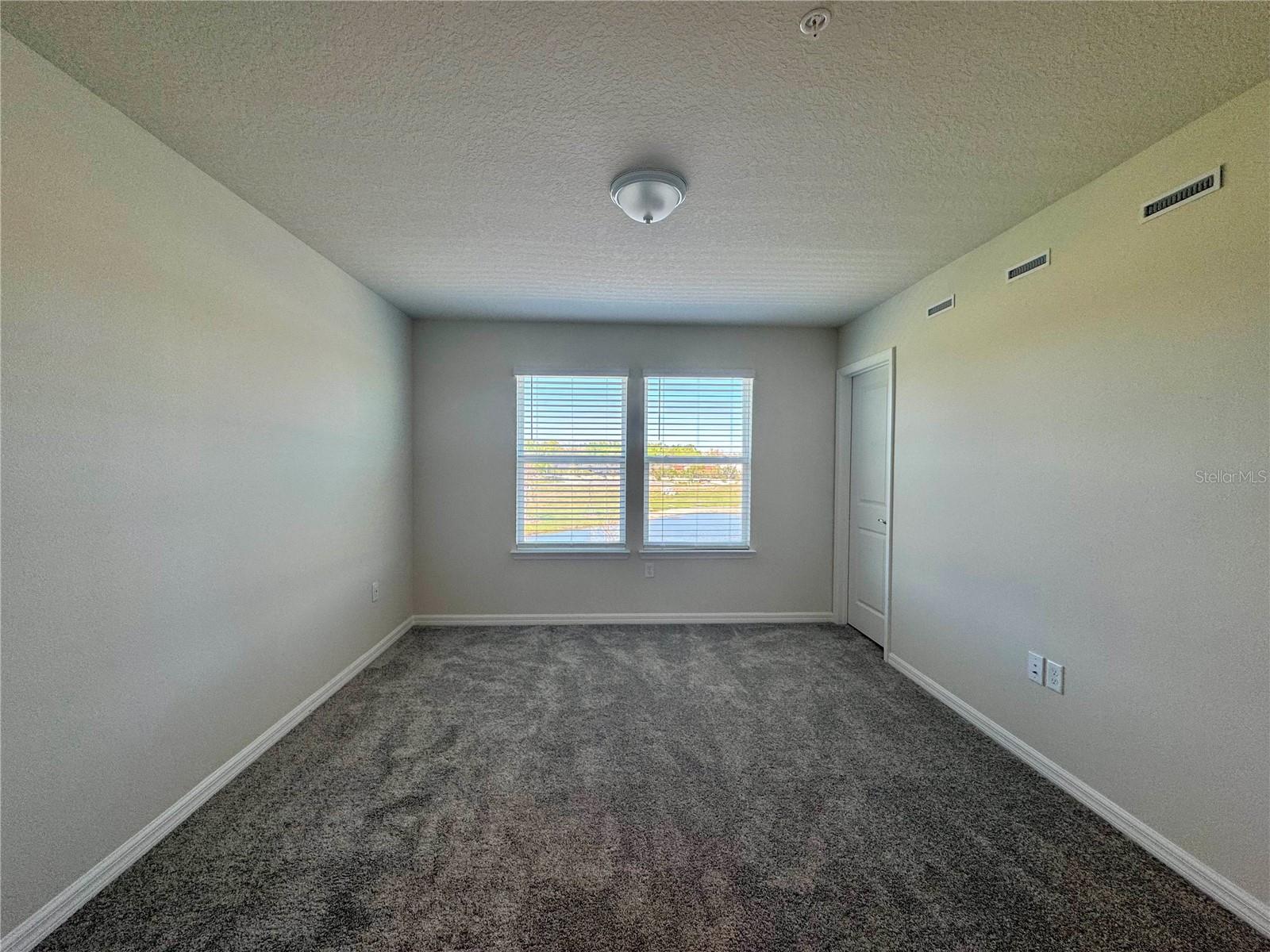 EMERALD POINTE - Residential Lease