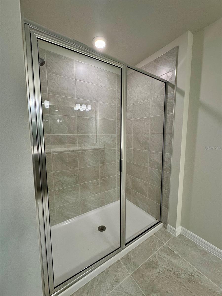 EMERALD POINTE - Residential Lease