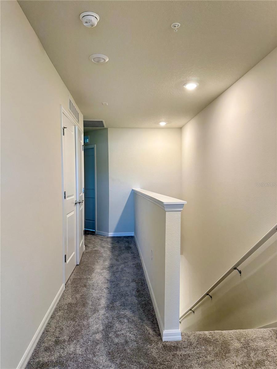 EMERALD POINTE - Residential Lease