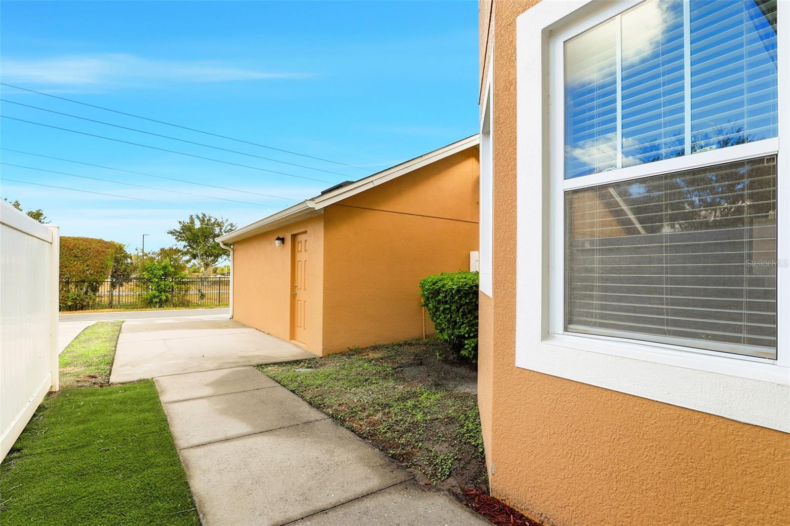 WATERS EDGE/LK NONA 03 C-F & - Residential