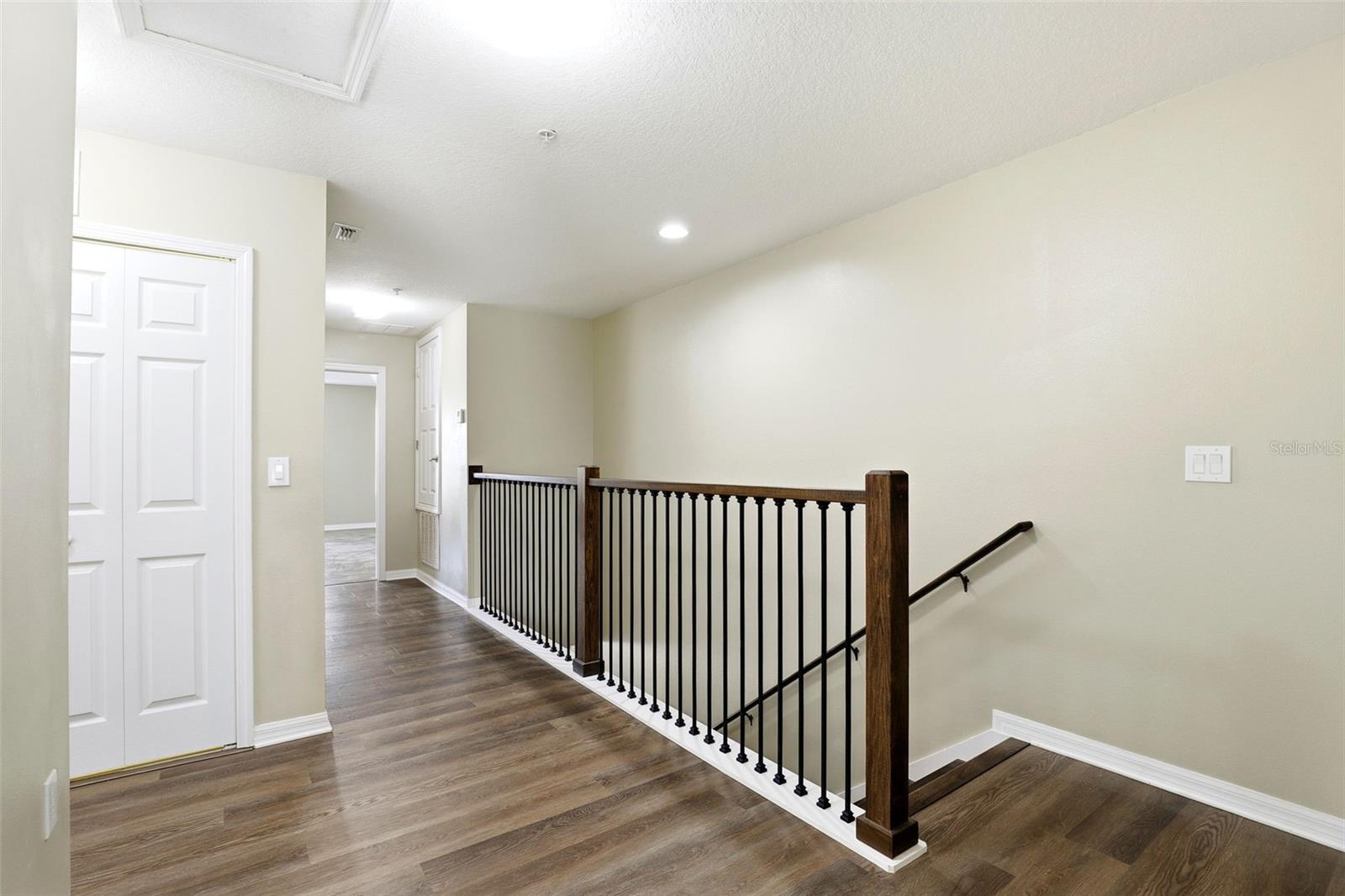 WATERS EDGE/LK NONA 03 C-F & - Residential