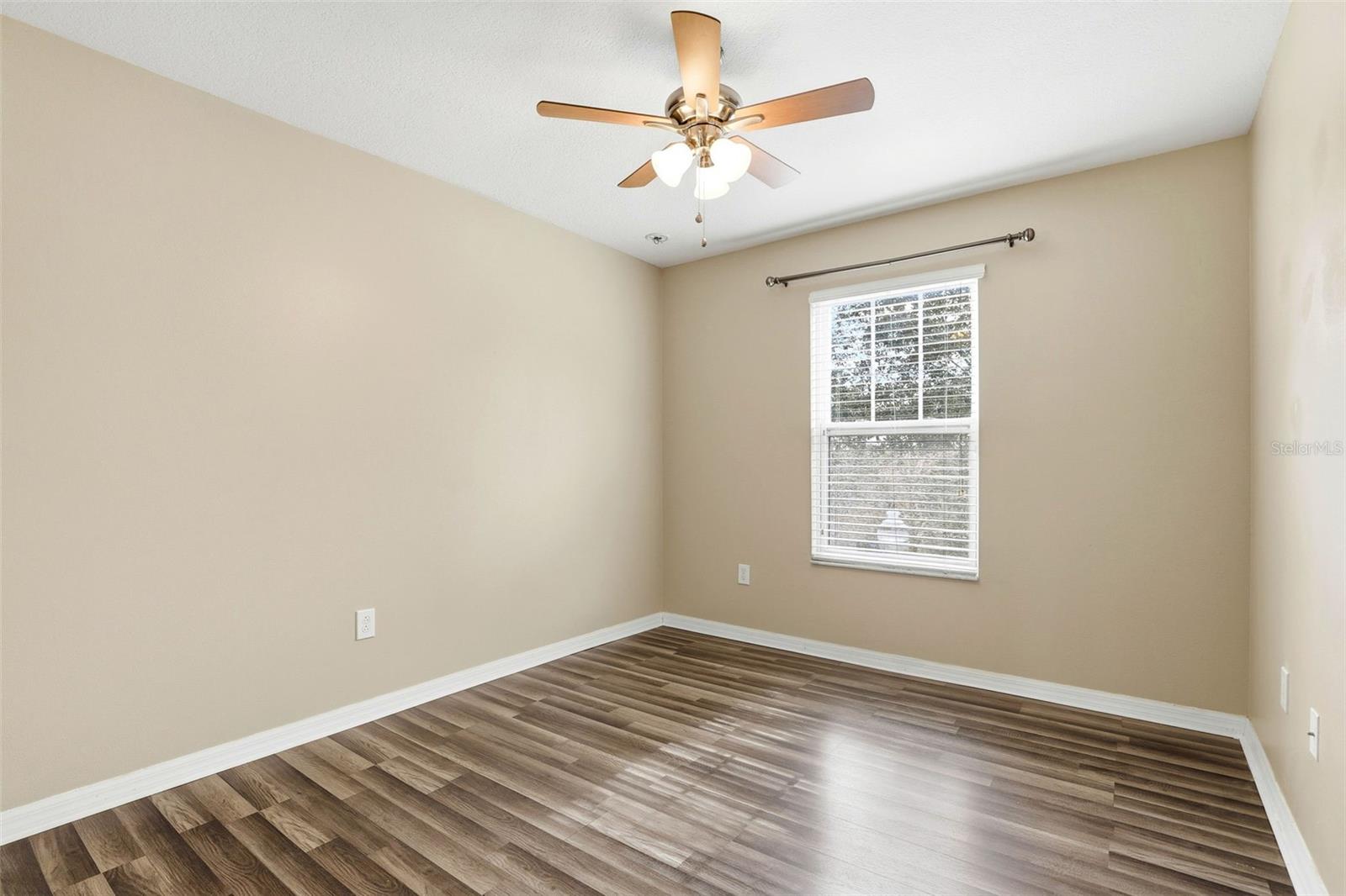 WATERS EDGE/LK NONA 03 C-F & - Residential