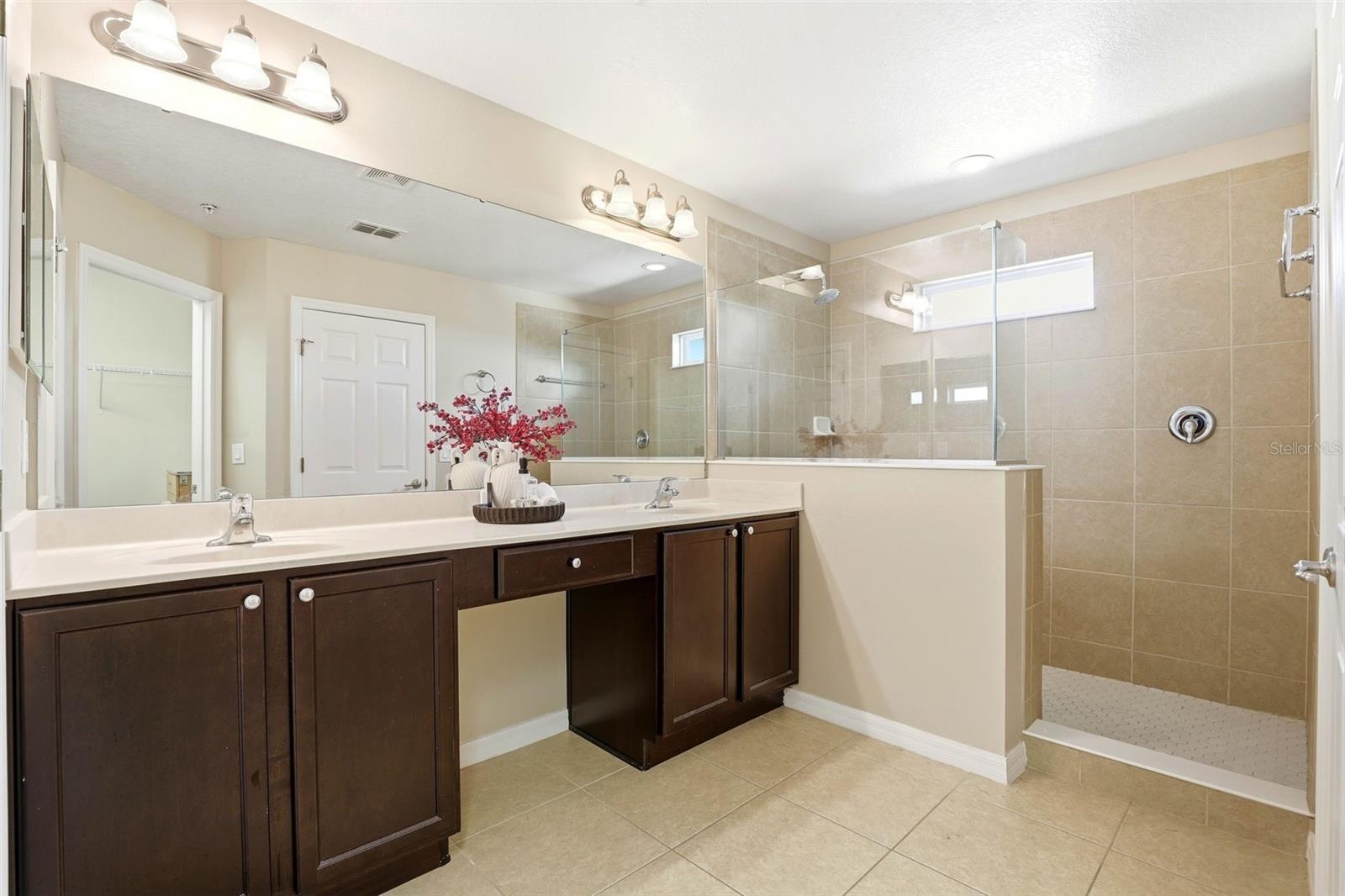 WATERS EDGE/LK NONA 03 C-F & - Residential