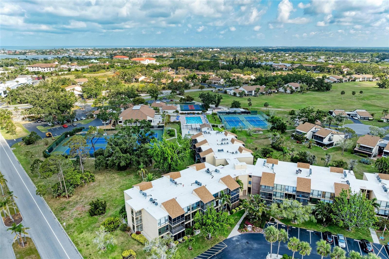SANDPIPER APTS CONDO - Residential