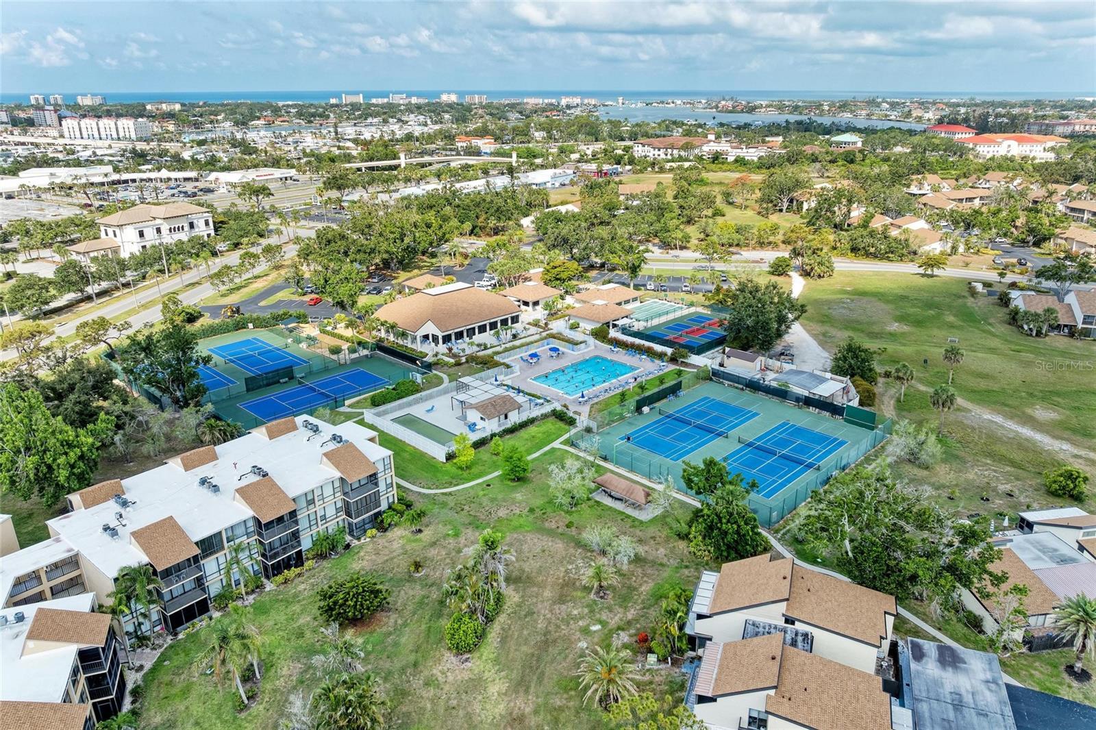 SANDPIPER APTS CONDO - Residential
