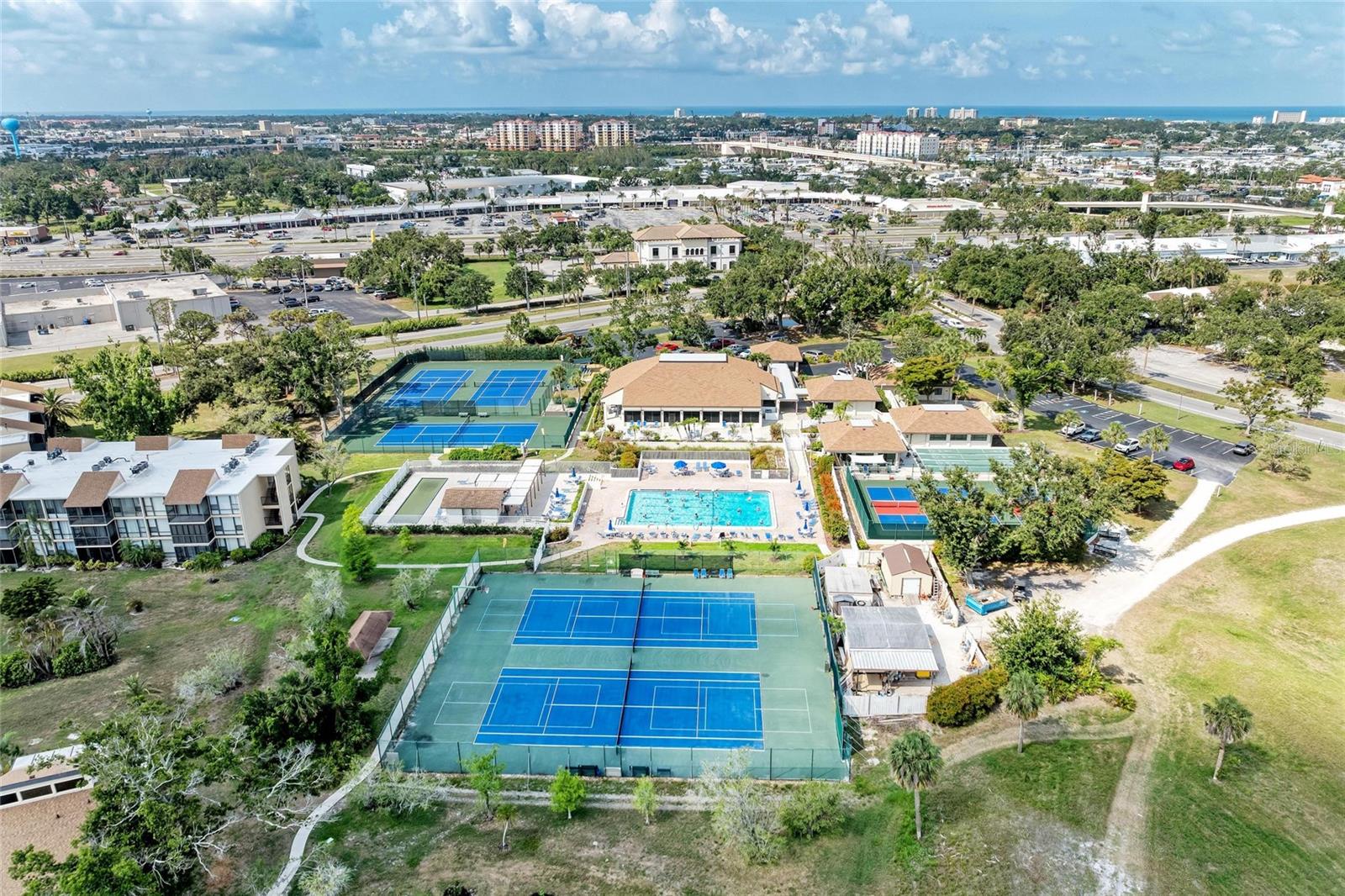 SANDPIPER APTS CONDO - Residential