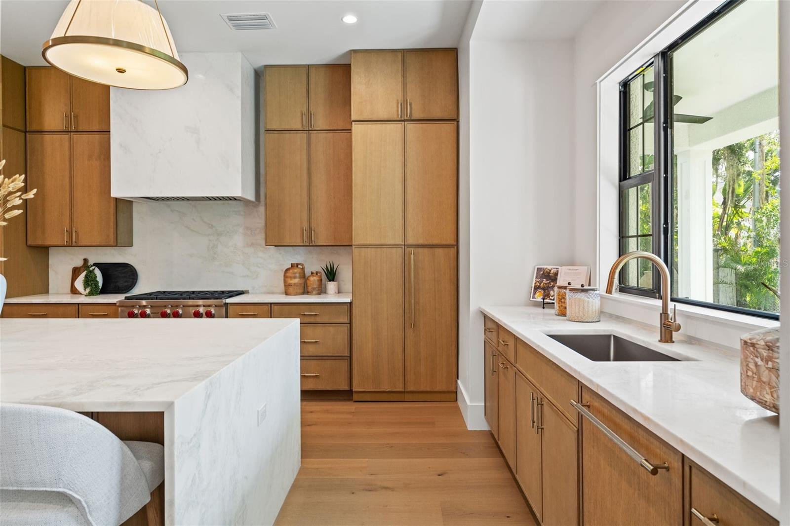 BEACH PARK - Residential Lease