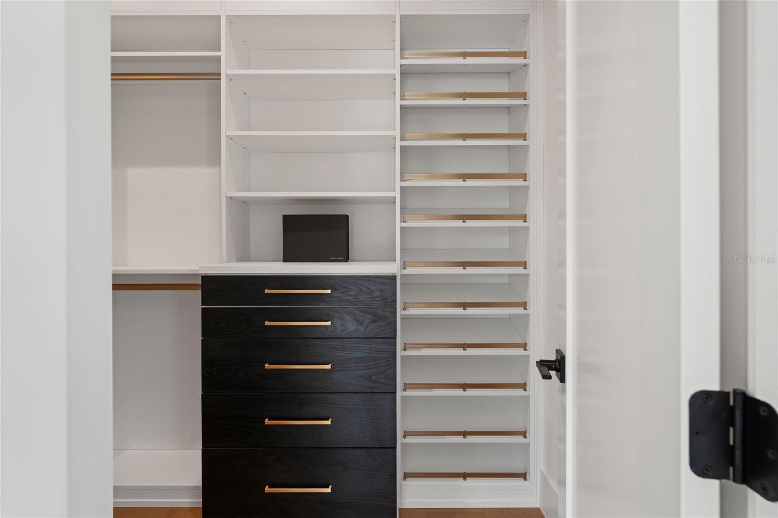 BEACH PARK - Residential Lease