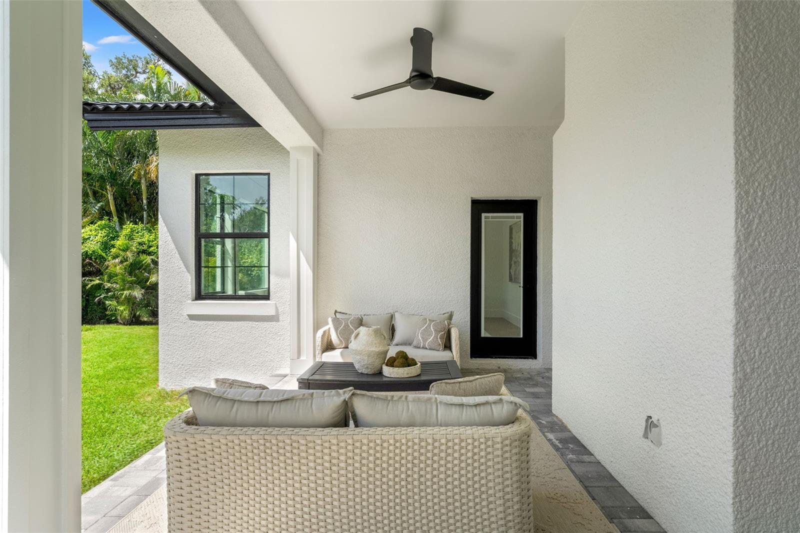 BEACH PARK - Residential Lease