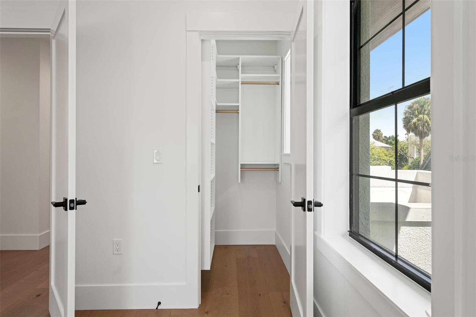 BEACH PARK - Residential Lease