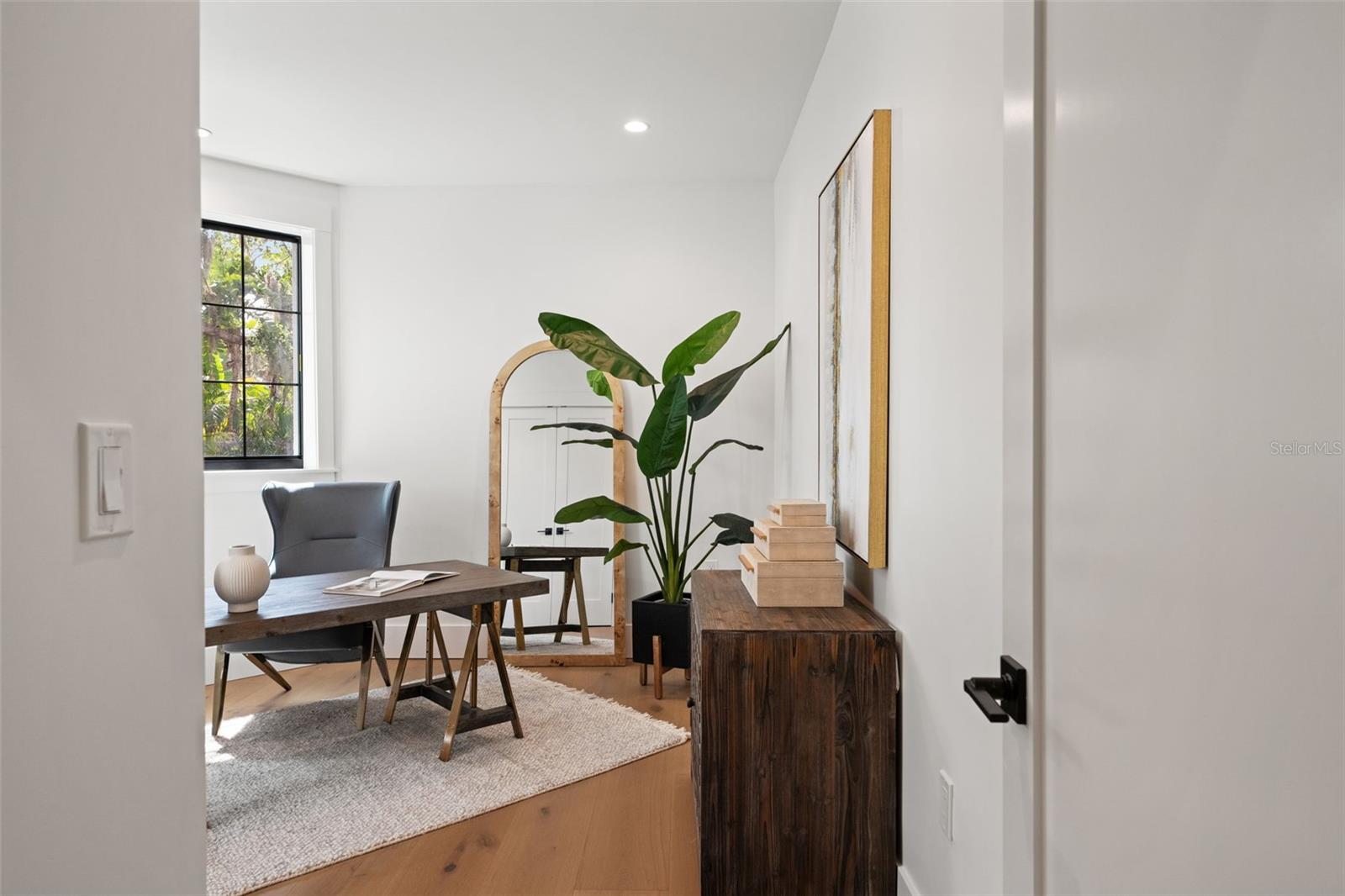 BEACH PARK - Residential Lease