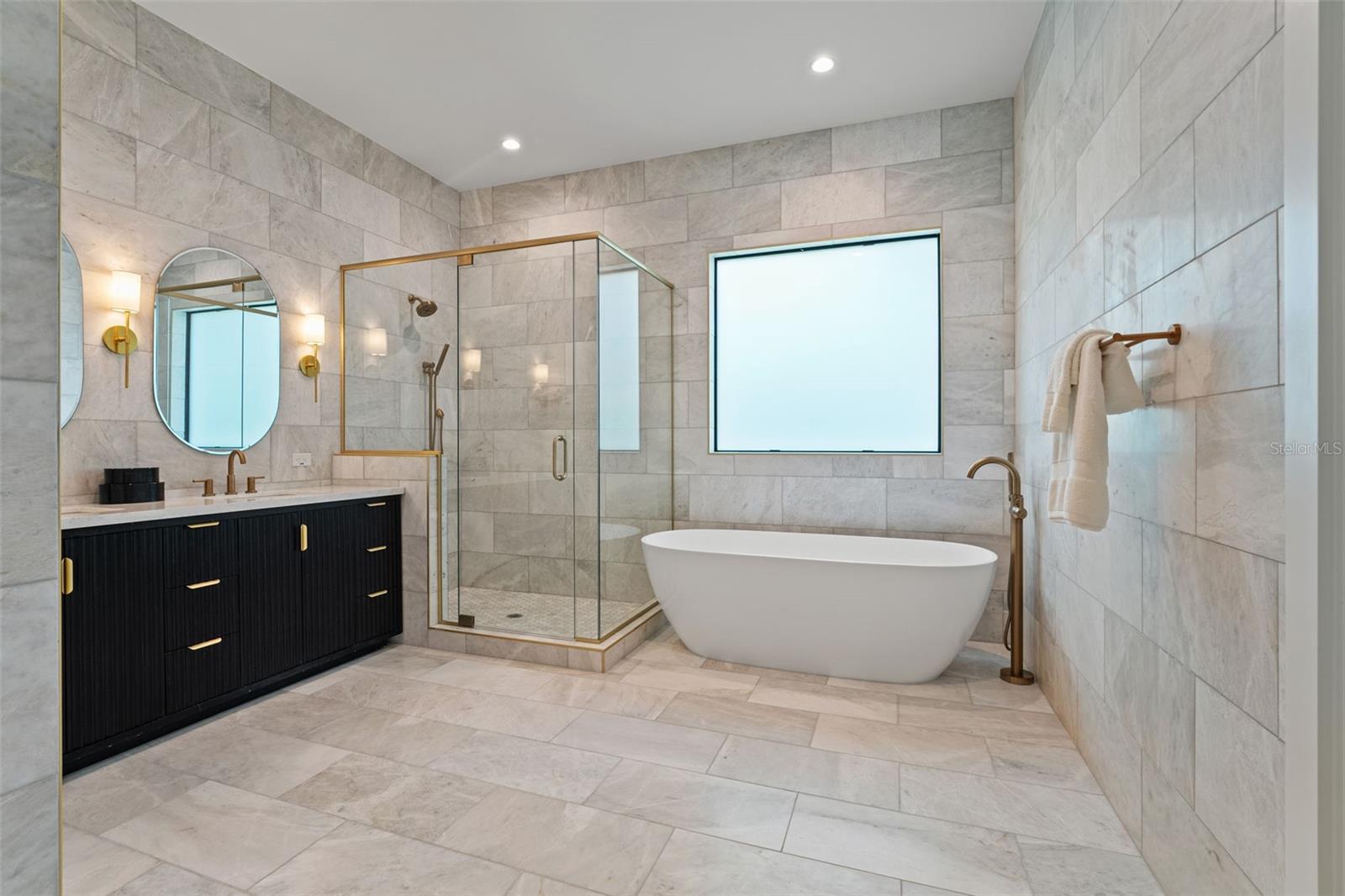 BEACH PARK - Residential Lease