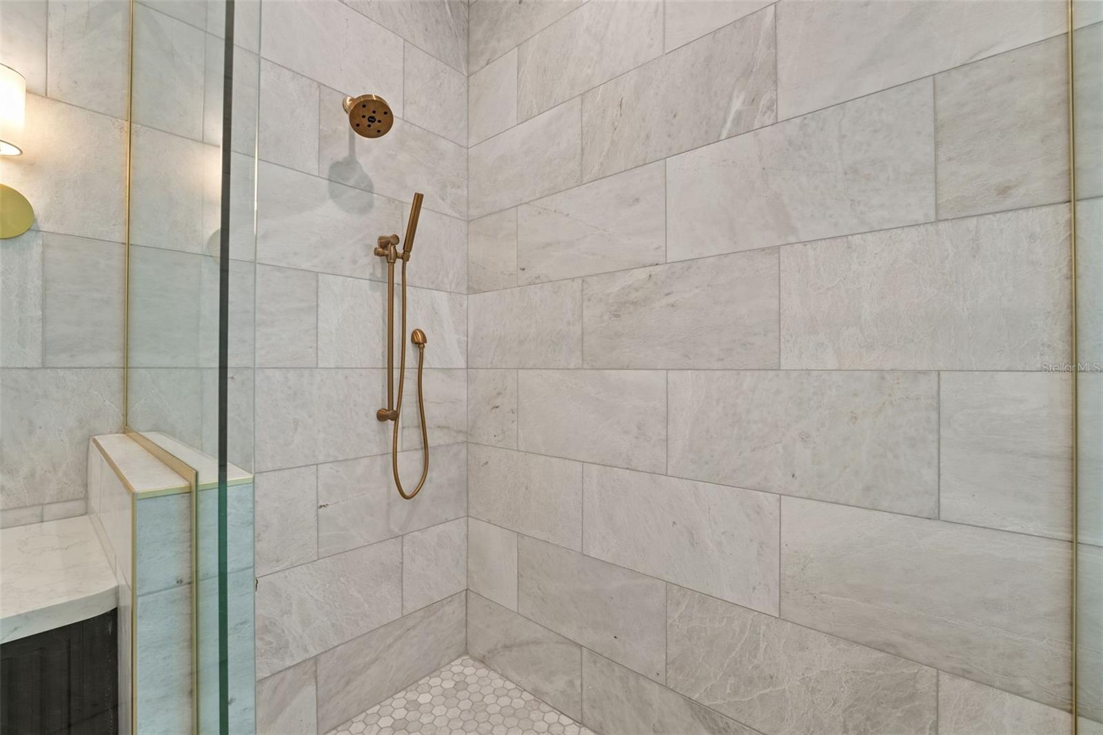 BEACH PARK - Residential Lease