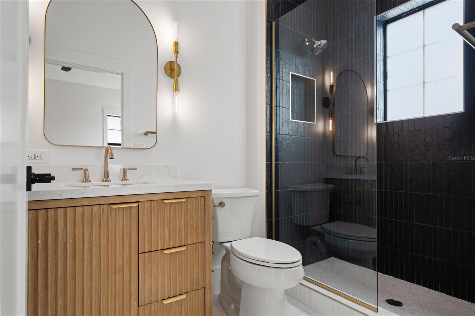 BEACH PARK - Residential Lease