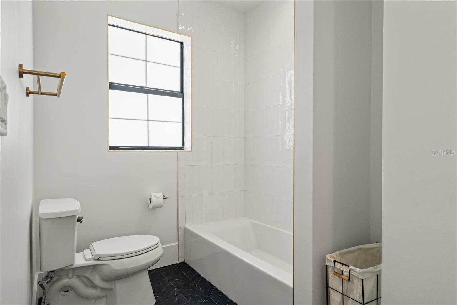 BEACH PARK - Residential Lease