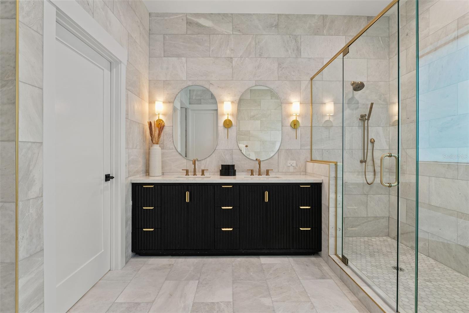 BEACH PARK - Residential Lease