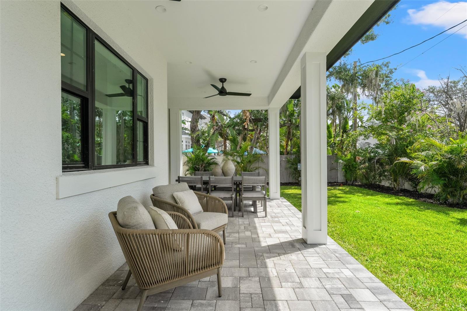 BEACH PARK - Residential Lease