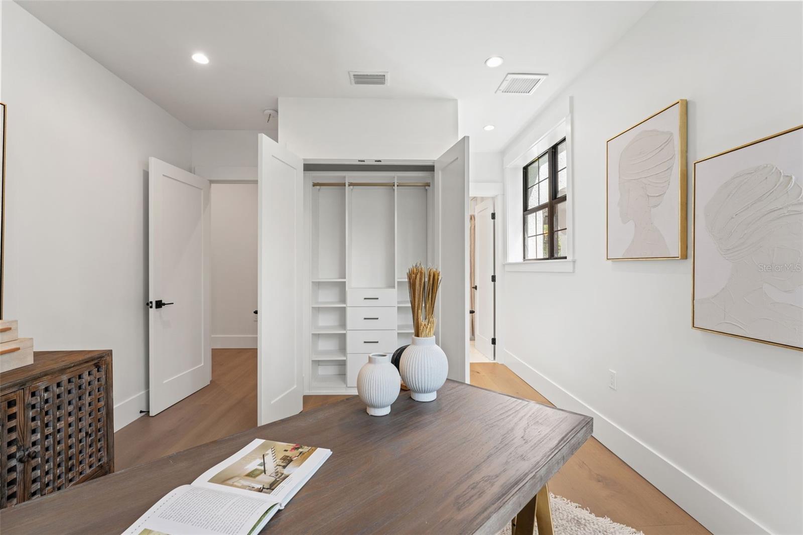 BEACH PARK - Residential Lease