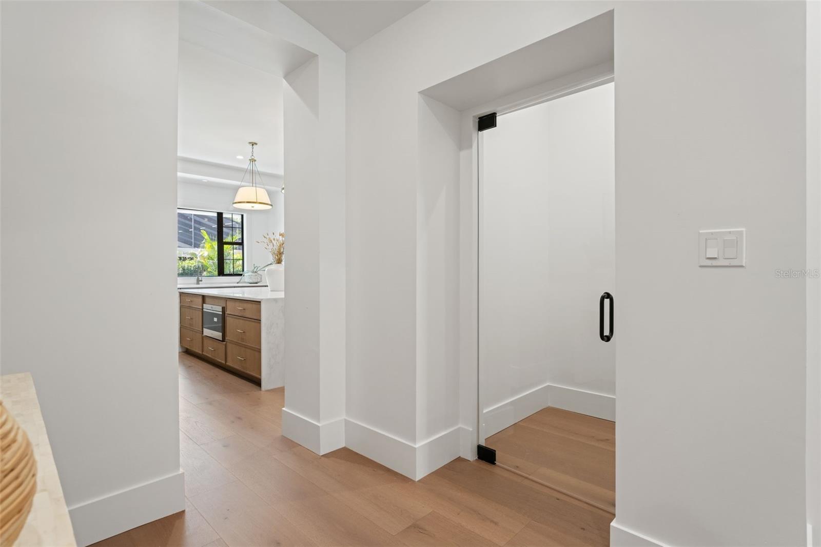 BEACH PARK - Residential Lease