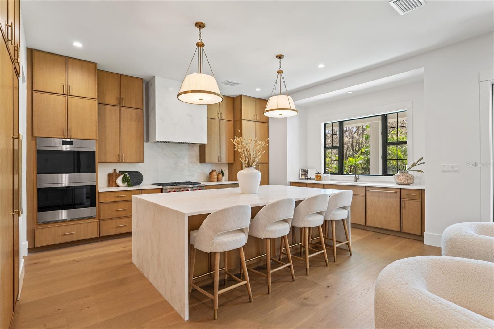 BEACH PARK - Residential Lease