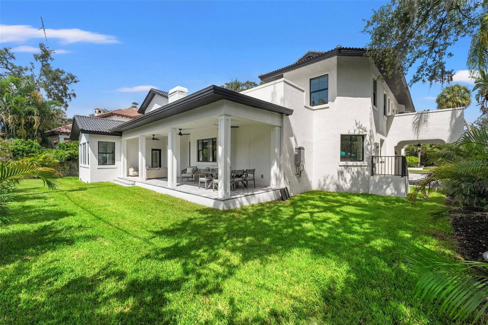 BEACH PARK - Residential Lease