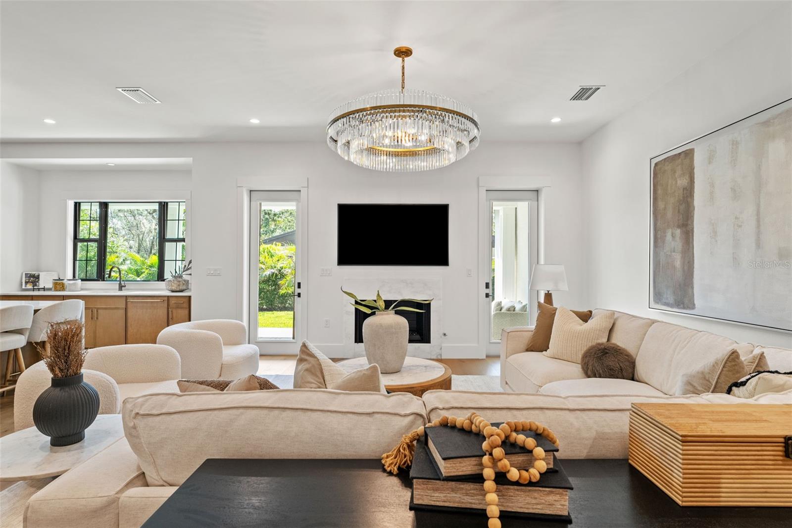 BEACH PARK - Residential Lease