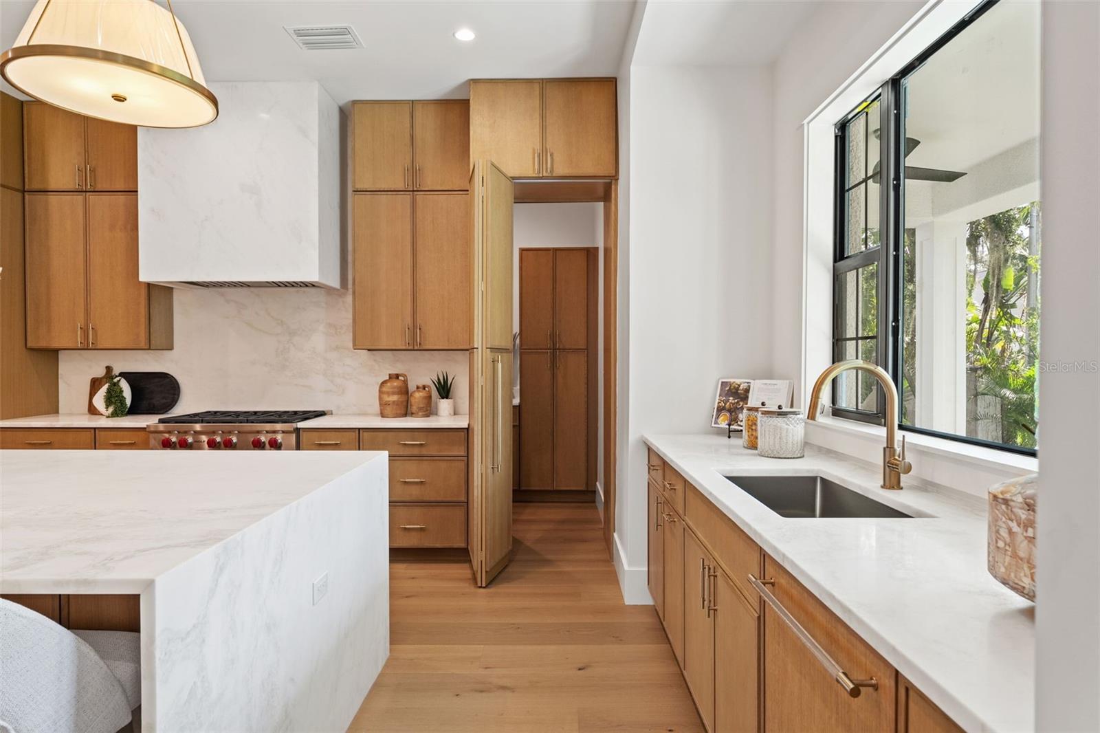 BEACH PARK - Residential Lease