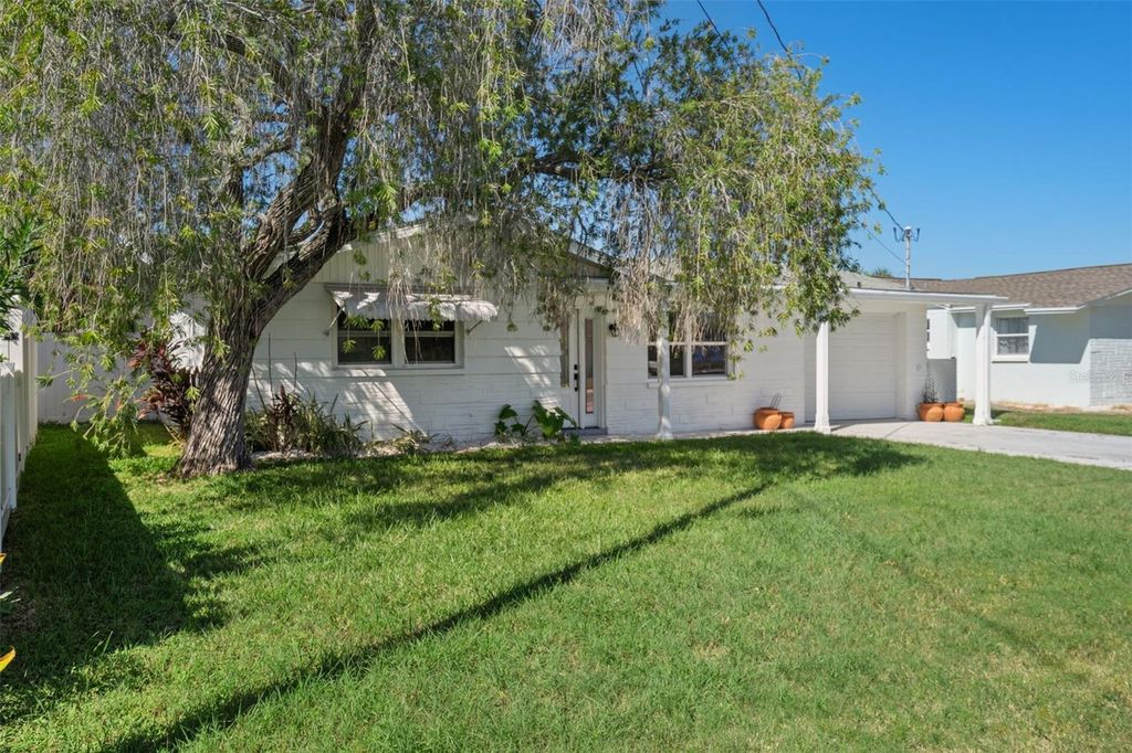 Photo of 13611 Evelane Drive, Hudson, FL 34667 (MLS # W7879988)