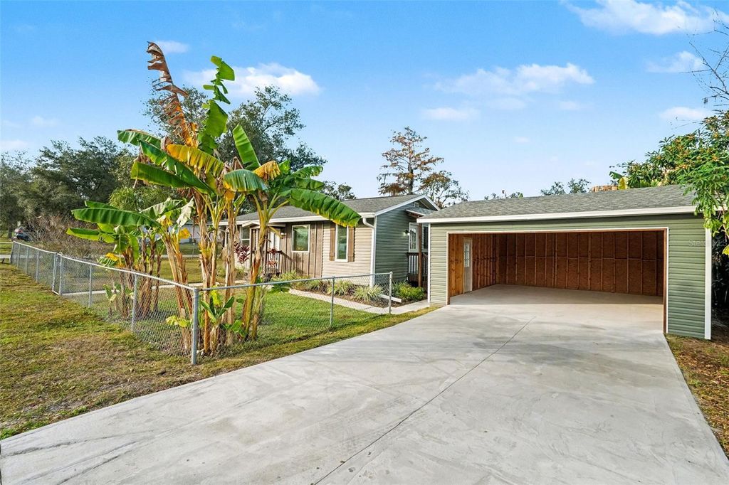 Photo of 37045 North Avenue, Dade City, FL 33523 (MLS # TB8454597)