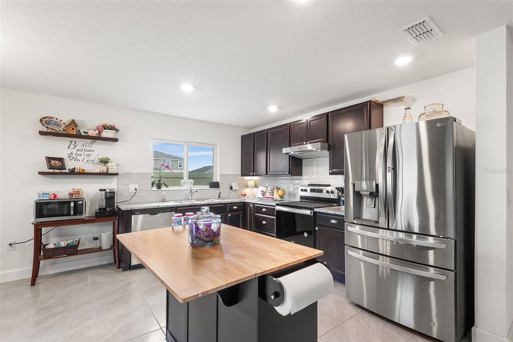 Photo of 1228 Denali Drive, Winter Haven, FL 33881 (MLS # P4936142)