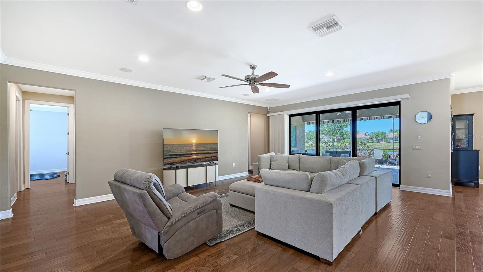 SANDHILL PRESERVE - Residential