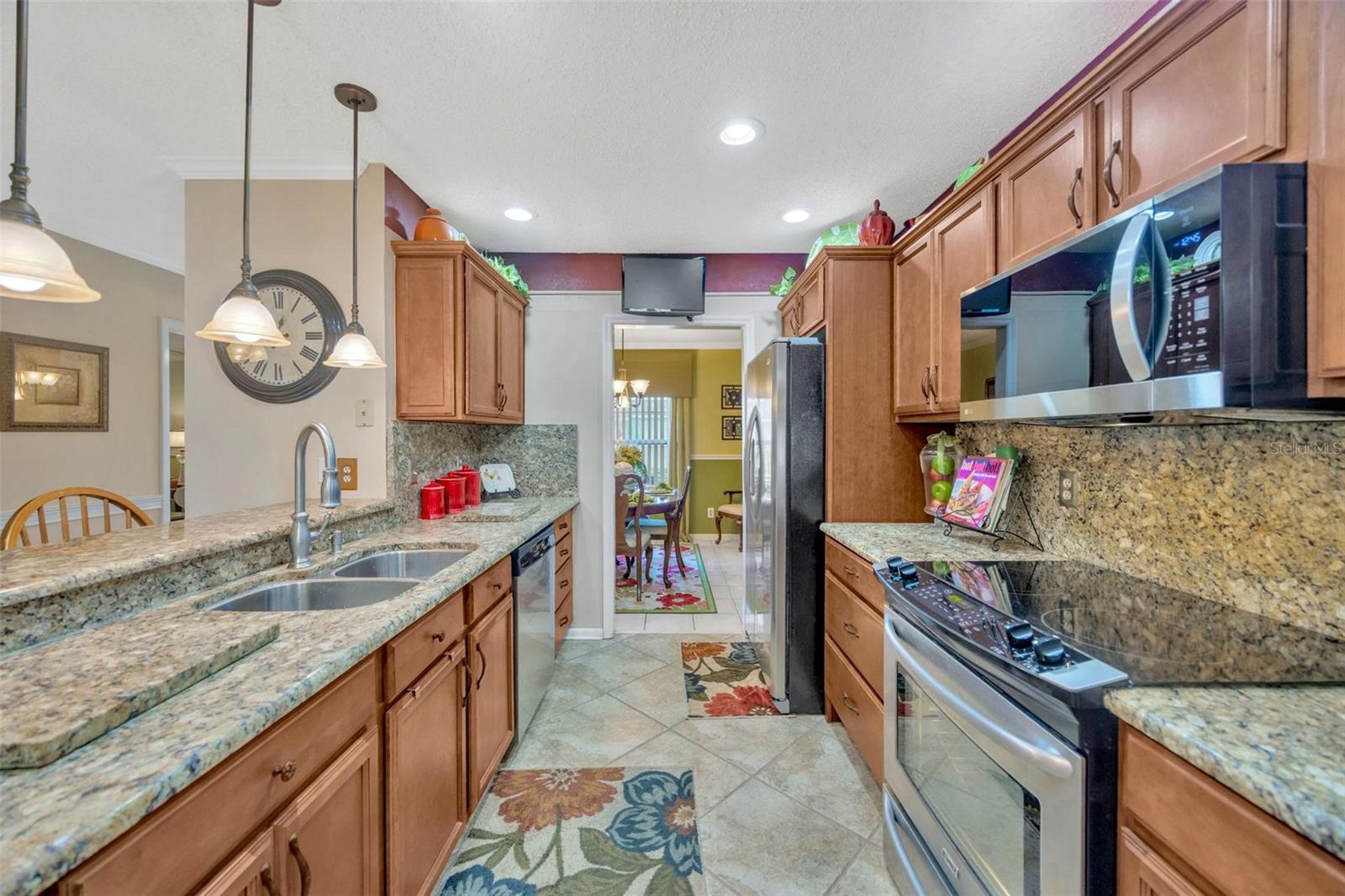 BRANDON LAKES - Residential