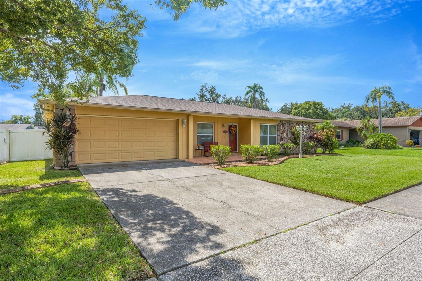 BRANDON LAKES - Residential