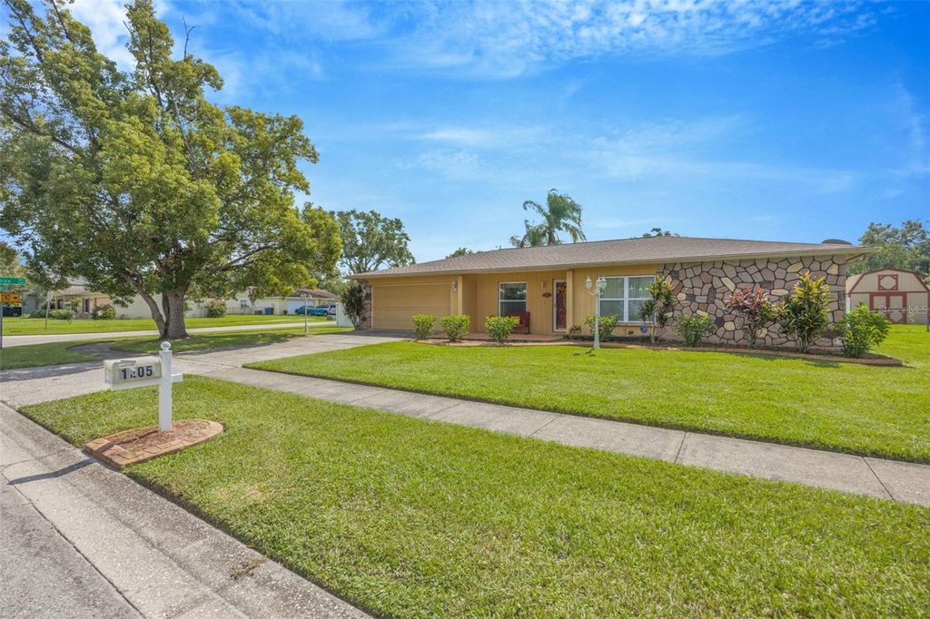 Photo of 1205 Brandon Lakes Avenue, Valrico, FL 33594 (MLS # TB8436195)