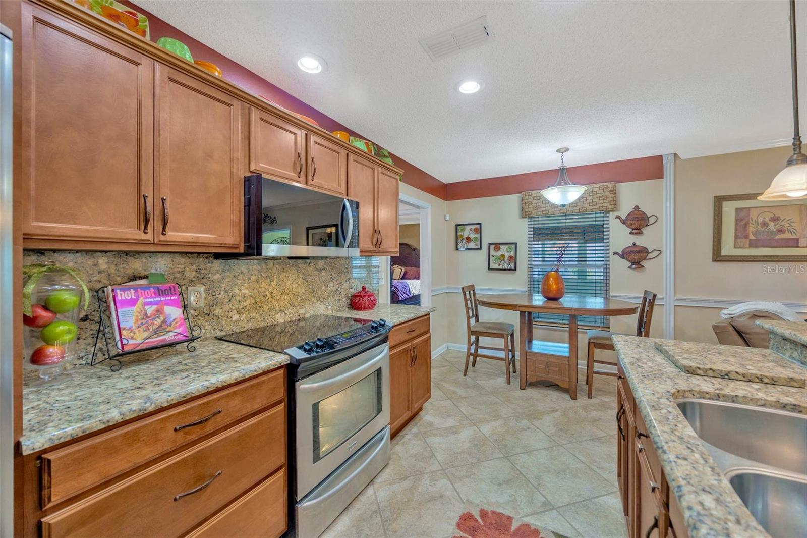 BRANDON LAKES - Residential