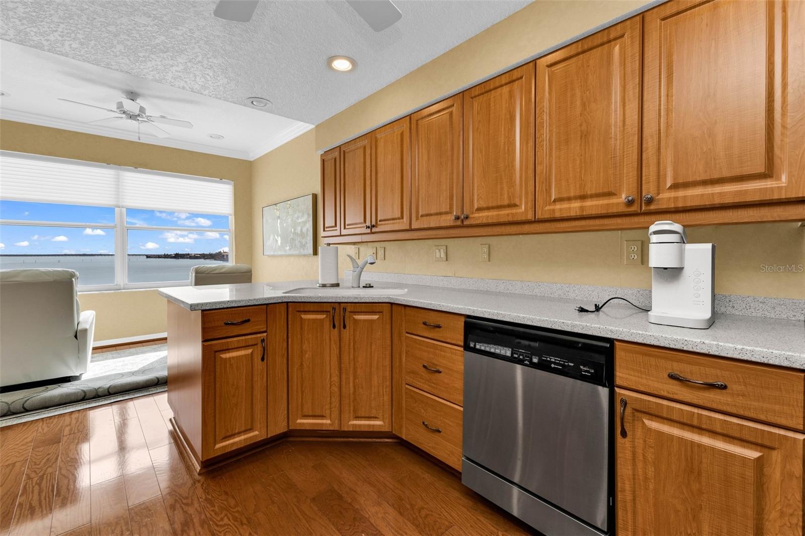 HARBOR WALK PH 02 BLDG 02 - Residential