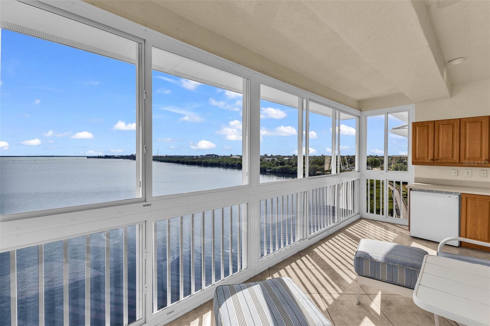 HARBOR WALK PH 02 BLDG 02 - Residential