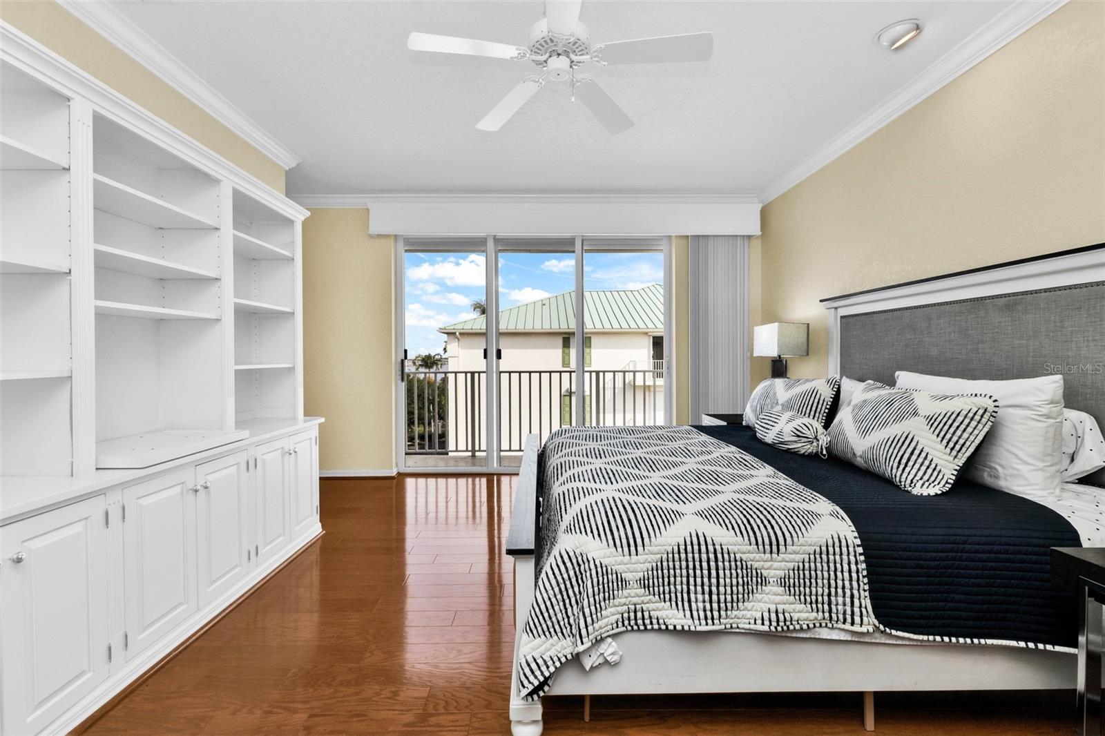 HARBOR WALK PH 02 BLDG 02 - Residential