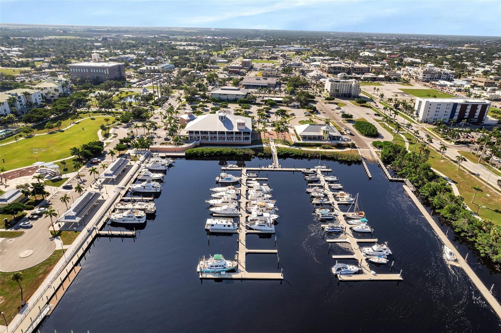HARBOR WALK PH 02 BLDG 02 - Residential