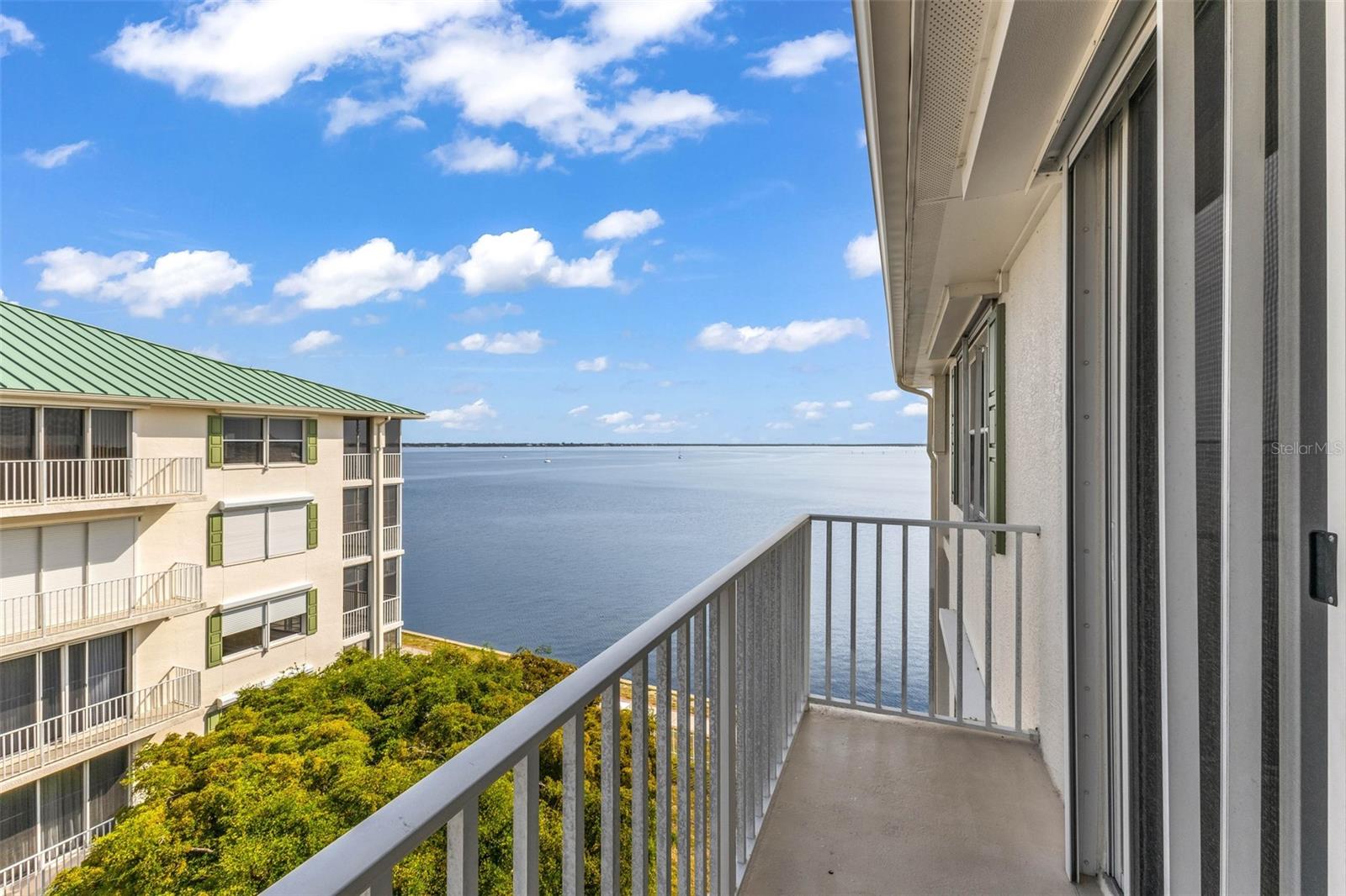 HARBOR WALK PH 02 BLDG 02 - Residential