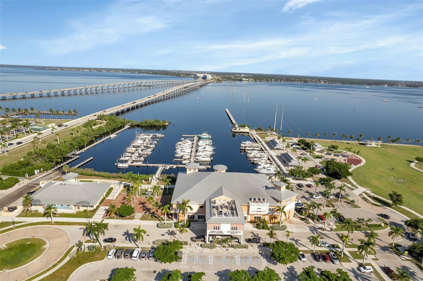 HARBOR WALK PH 02 BLDG 02 - Residential