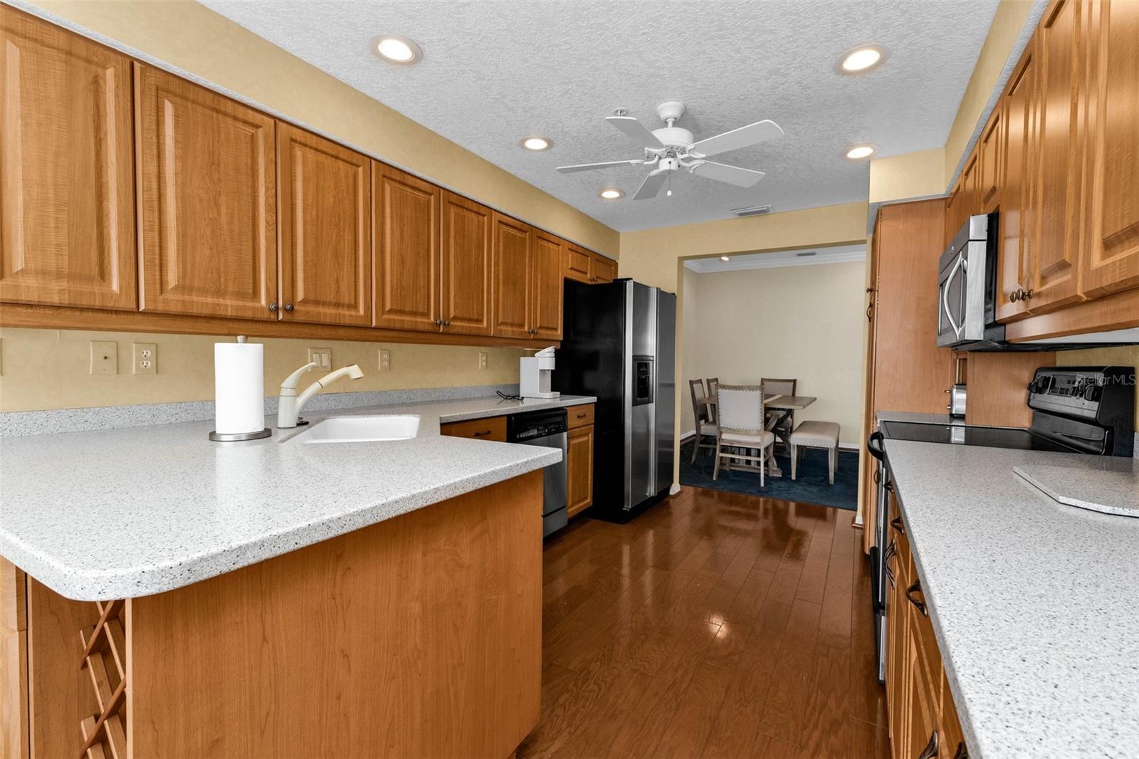 HARBOR WALK PH 02 BLDG 02 - Residential