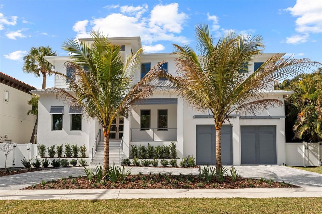 Photo of 423 S Royal Poinciana Drive, Tampa, FL 33609 (MLS # TB8449769)