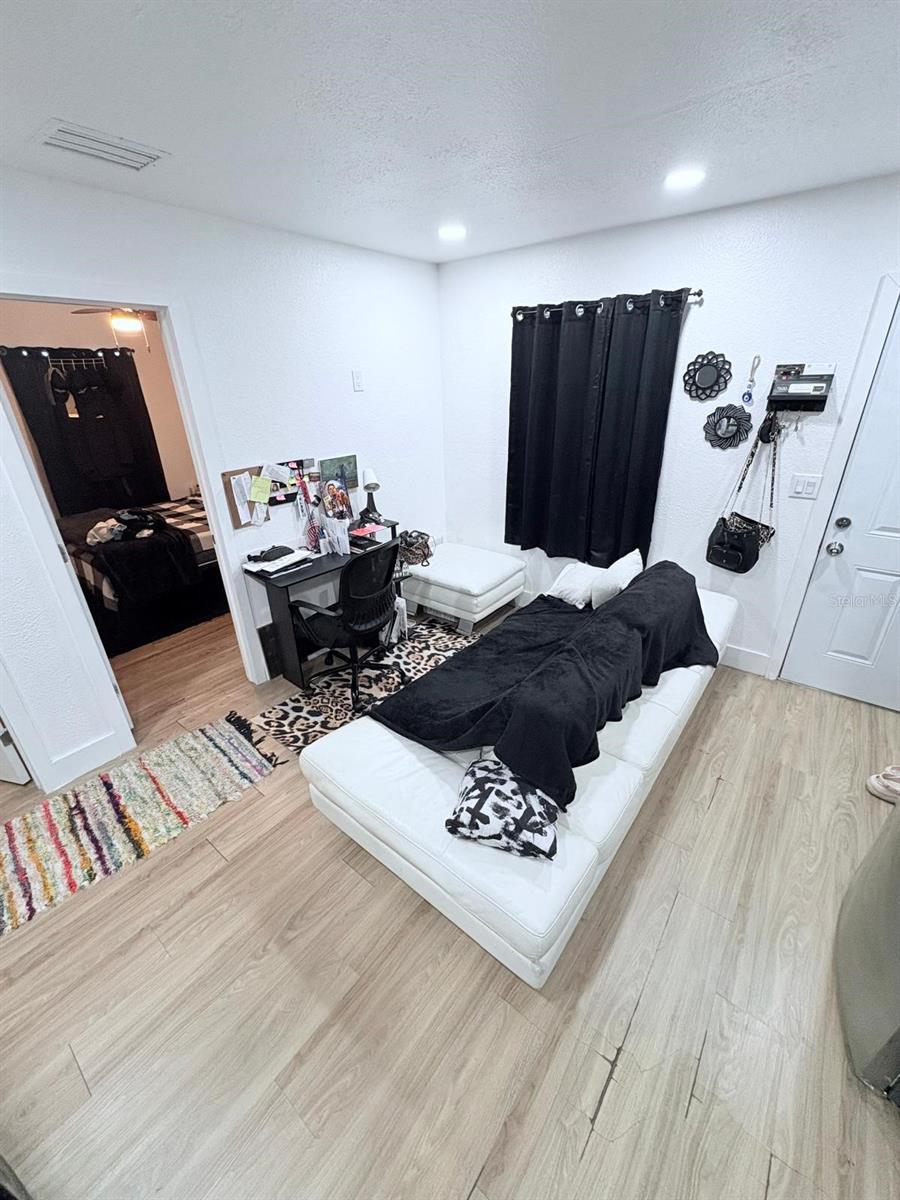 ELLIOTT & HARRISON SUB - Residential