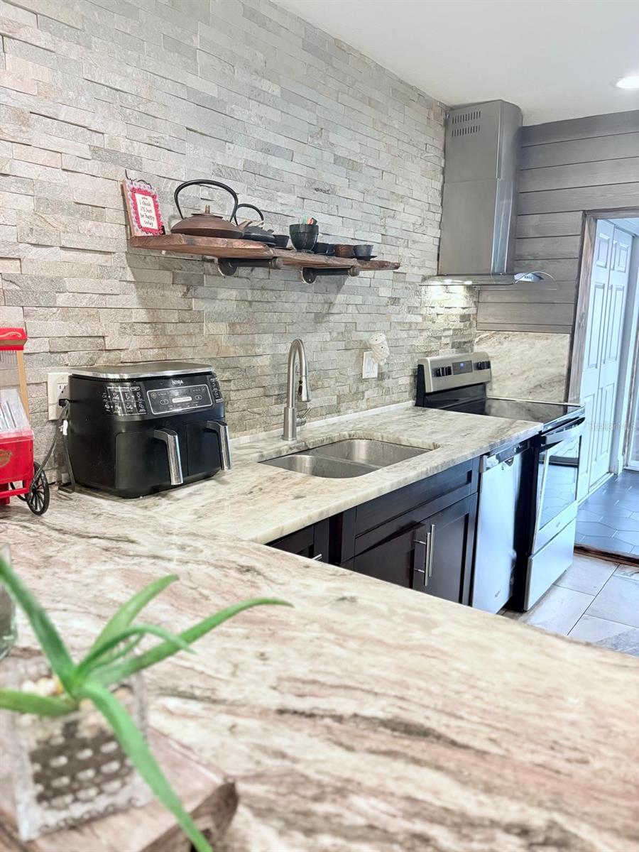 ELLIOTT & HARRISON SUB - Residential