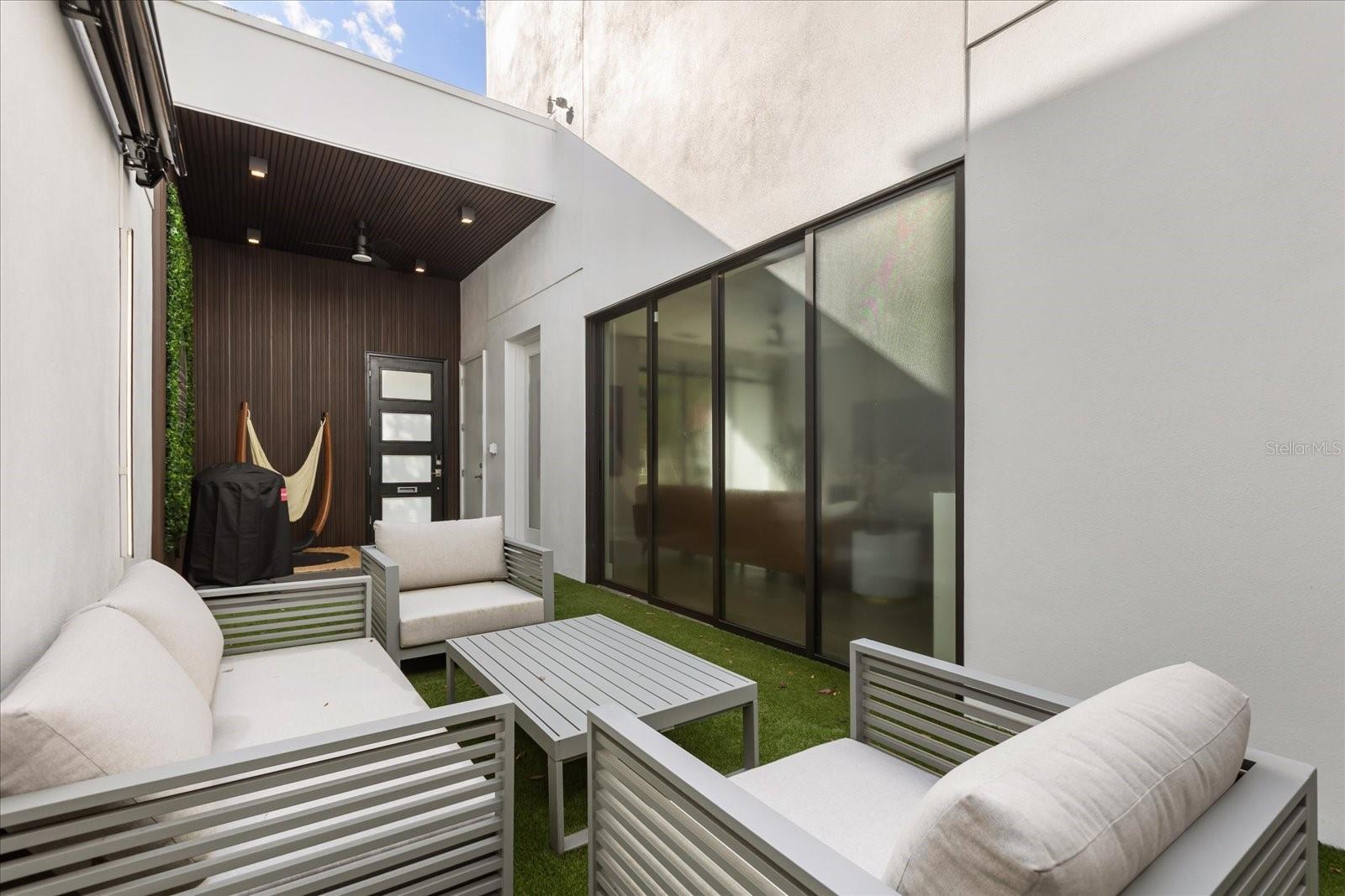 FAIRBANKS PARK - Residential Lease