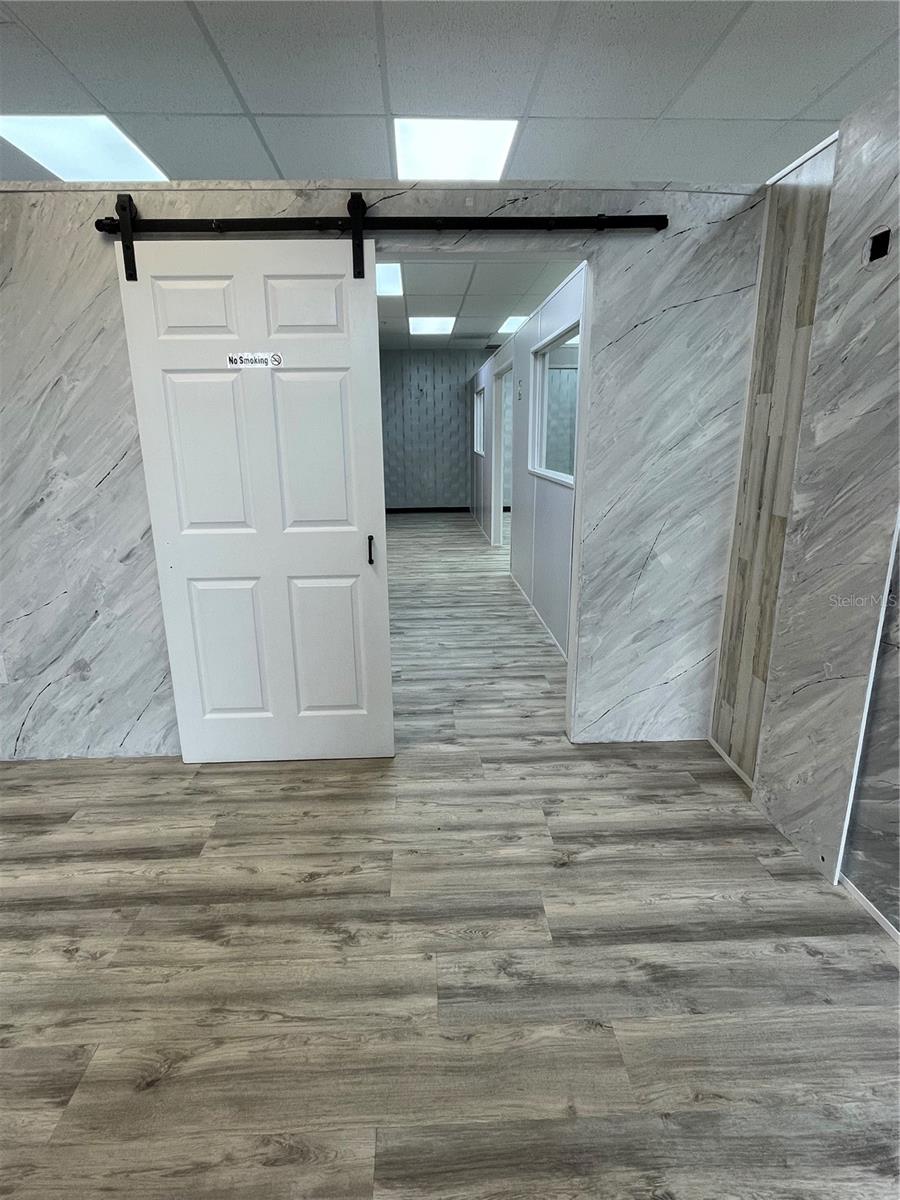 VILLAGE/HUNTERS CRK BLDG P - Commercial Lease