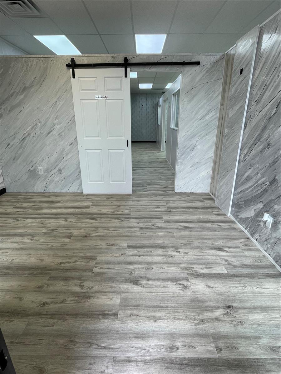 VILLAGE/HUNTERS CRK BLDG P - Commercial Lease