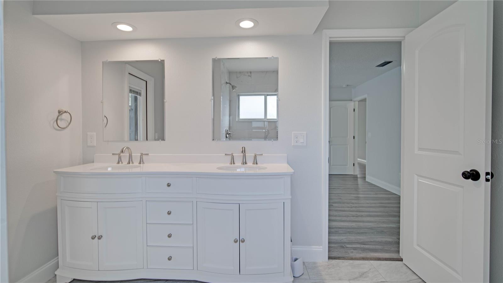 DELTONA LAKES UNIT 03 - Residential Lease